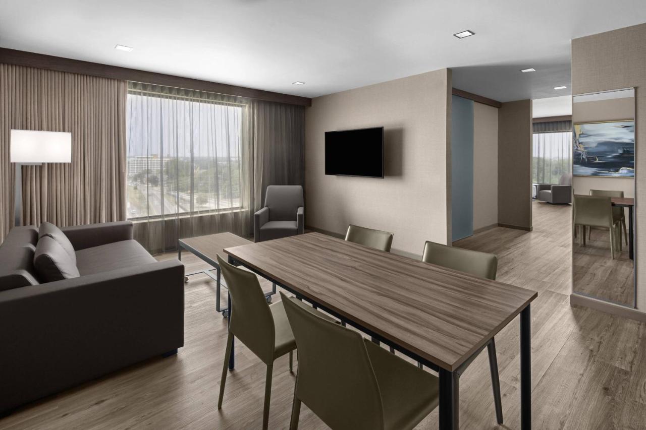 Hotel Ac By Marriott Downtown 4*